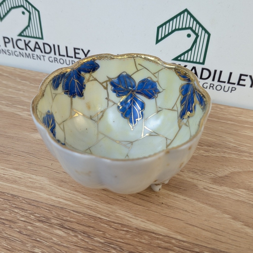 Vintage Japan B T Co Hand Painted Footed Trinket Bowl Blue Leaf Gold Gilt 2.75in